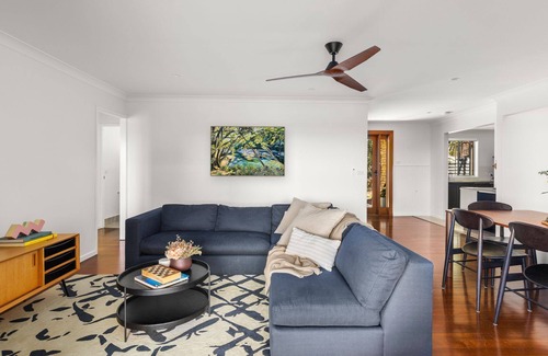 Bellingen House | This stunning property offers three bedrooms and two bathrooms