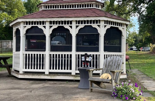 Edgewater RV Rental | This tent is a 0 bedroom(s), 1 bathrooms, located in Edgewater, MD.