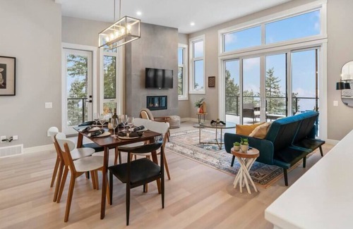 McKinley House | This townhouse is a 2 bedroom(s), 2.5 bathrooms, located in Kelowna, BC.