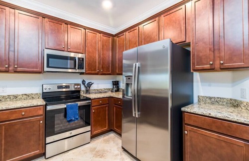Gran Paradiso House | This townhouse is a 3 bedroom(s), 2.5 bathrooms, located in Venice, FL.