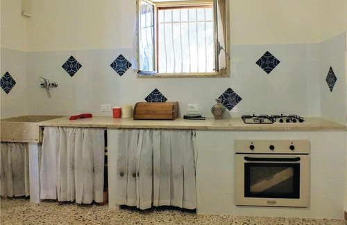 Salemi House | This vacation home is located in the municipality of Salemi, just 750 meters from the highway exit o