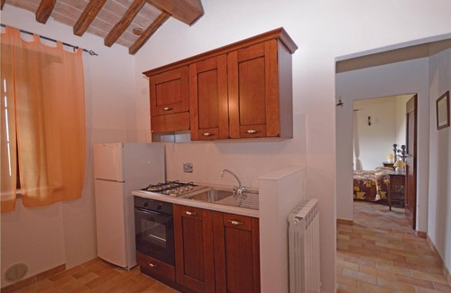 Fratta House | This vacation home with pool is located 4 km from Monte Castello di Vibio, a small village in the pr