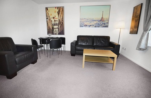 Central Aberdeen Apartment | Thistle Apartments - City View Apartment