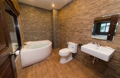 Bang Na Hotel | Thongtara House Boutique Residence