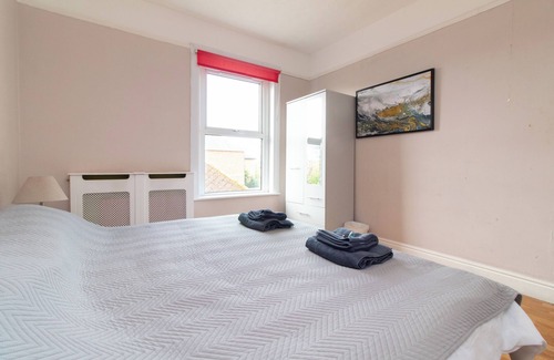 Shirley House | Thornbury Guest House Room 6