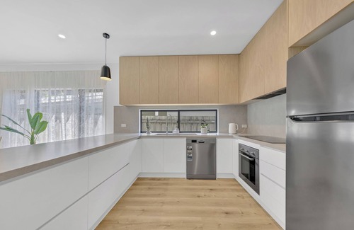 Thornbury House | Thornbury Place - Melbourne, Australia : A Home Away From Home