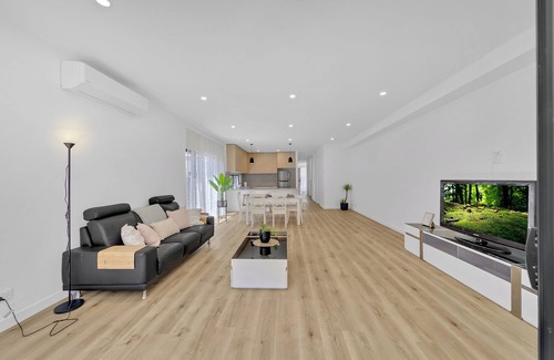 Thornbury House | Thornbury Place - Melbourne, Australia : A Home Away From Home