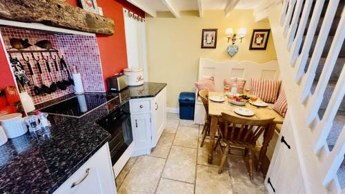 Dittisham House | Thornwell Cottage - Heart of the village, amazing gardens, glorious views and brimming with character