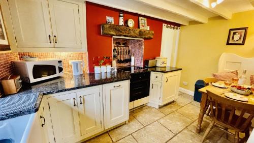 Dittisham House | Thornwell Cottage - Heart of the village, amazing gardens, glorious views and brimming with character