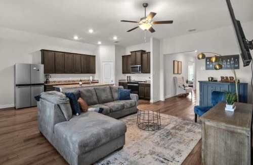 Converse House | Thorpe Hollow BRAND NEW 4 BR Home in Converse