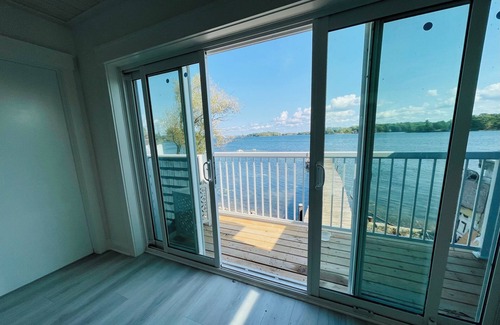 Leeds and the Thousand Islands Cottage | Thousand Islands Luxury Peninsula Getaway - 360 Water View -