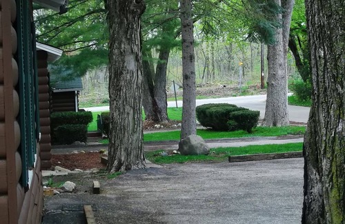 Williams Bay Cabin | Three Bed Sleeping Cabin