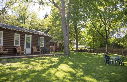 Williams Bay Cabin | Three Bed Sleeping Cabin