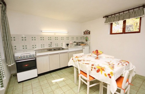 Necujam Apartment | Three bedroom apartment near beach Nečujam, Šolta (A-5186-a)
