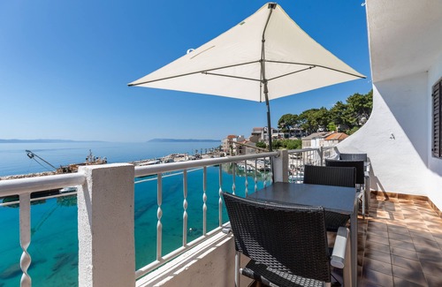 Drasnice Apartment | Three bedroom apartment near beach Drašnice, Makarska (A-2722-a)