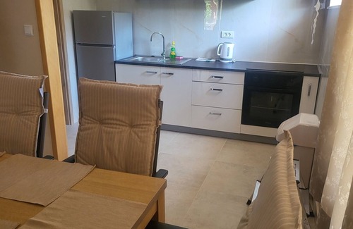 Pirovac Apartment | Three bedroom apartment with terrace Pirovac, Šibenik (A-6280-c)