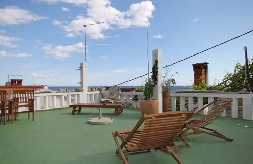 Zarace Apartment | Three bedroom apartment near beach Cove Zaraće, Hvar (A-8781-b)