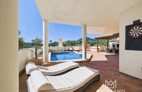 El Beal Apartment | Three-Bedroom El Coto Penthouse with Private Pool