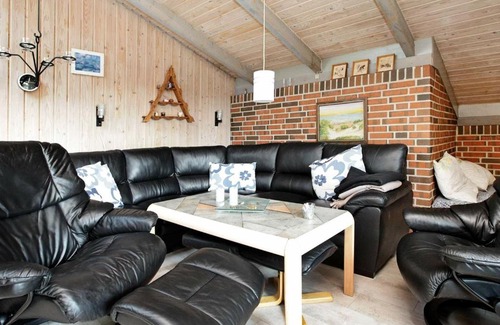 Henne Strand House | Three-Bedroom Holiday home in Henne 13