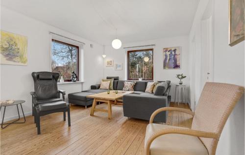 Nørre Sejerslev House | Three-Bedroom Holiday Home In Hojer