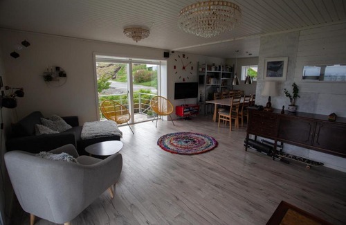 Hvitanes Apartment | Three bedroom house close to nature and capital