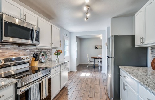 Meadowbrook House | Three bedroom house minutes from Ft. Worth and Arlington