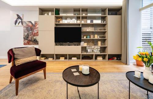 London City Centre House | Three Bedroom, Leicester Square Duplex