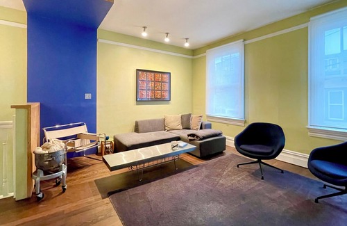 Russian Hill House | Three bedroom Russian Hill home in prime San Francisco neighborhood!