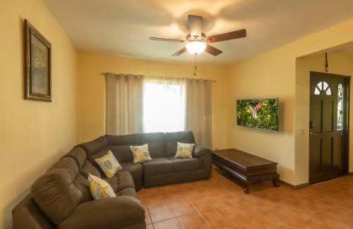 Coco House | Three Bedroom Sunny Townhome