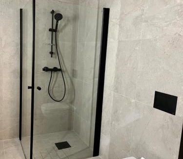 Al Municipality Apartment | three bedrooms with shared kitchen and bathroom room two