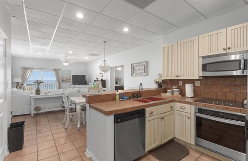 Pensacola Beach Condo | Three bedrooms with a Gulf Front view at Sans Souci!
