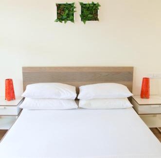 Fulhadhoo House | Three Hearts Guesthouse and Villas