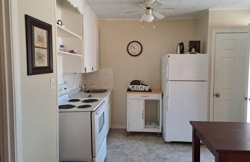 Bobcaygeon Hotel | Three Islands Motel