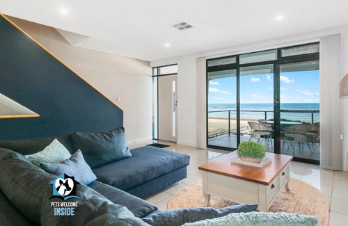 Encounter Bay House | Three Level Esplanade Magic with Stunning Views