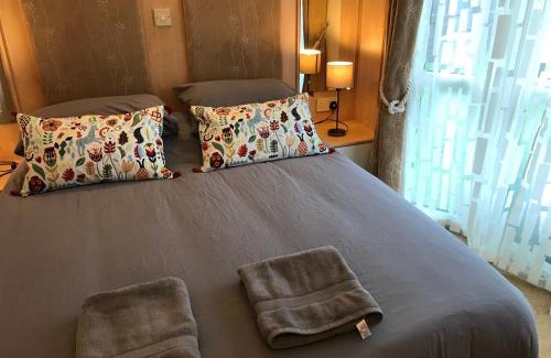 Balminnoch Ski Chalet | Three Lochs Holiday Caravan for Families & Couples