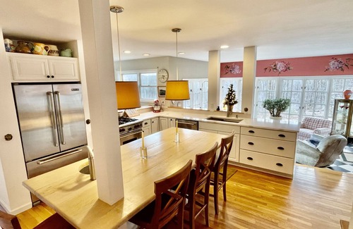 Manchester Center House | Three Maple Drive Contemporary with Beautiful Views