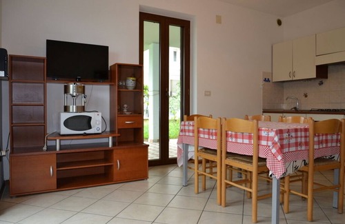 Roseto degli Abruzzi Apartment | Three-room apartment by the sea with garden