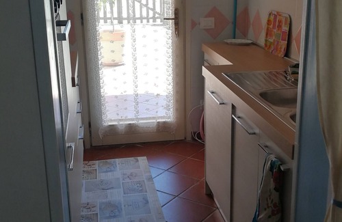 San Teodoro City Centre House | Three-room apartment sleeps 4 near the center