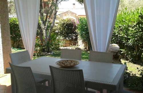 San Teodoro City Centre House | Three-room apartment sleeps 4 near the center