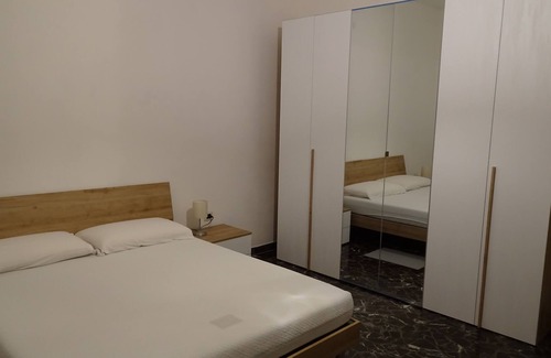 Santo Stefano Apartment | three-room apartment in the Lunetta