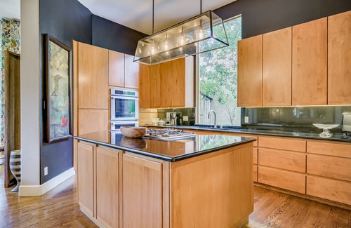 Cliff Over Lake Austin House | Three Story Contemporary in Central Austin