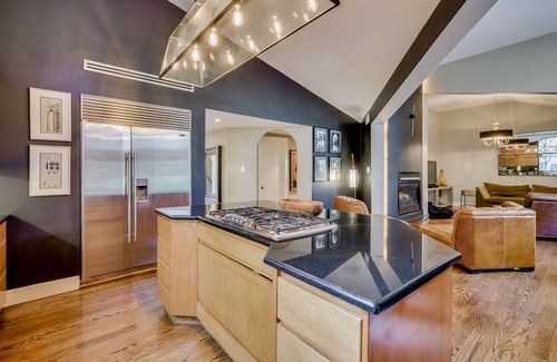 Cliff Over Lake Austin House | Three Story Contemporary in Central Austin