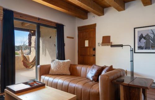 Arroyo Seco Apartment | Three Studios At Canyon Base - 15min To Ski