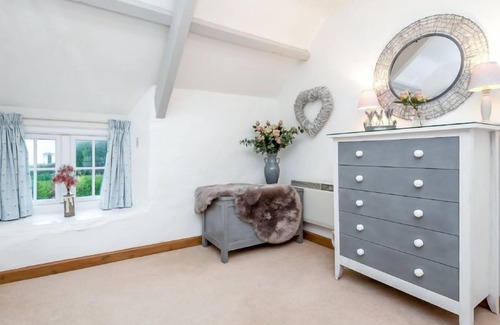 Looe House | Thrift Cottage by Interhome