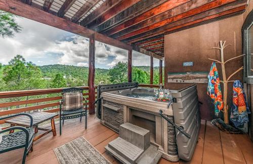 Ruidoso Apartment | Thunder Lodge