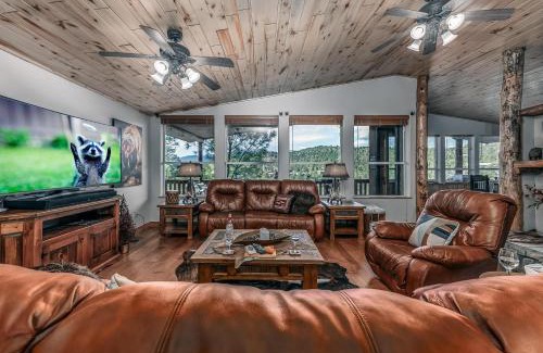 Ruidoso Apartment | Thunder Lodge