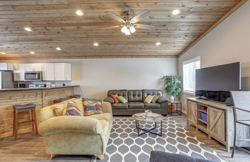 Deadwood House | Thunder Ridge Loft with gorgeous overlook
