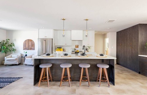 Raskin Estates House | Thunderbird Oasis-New Remodel!