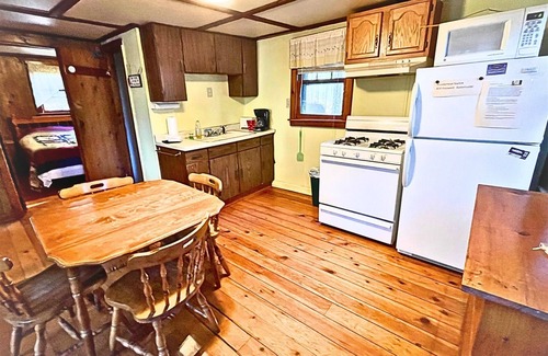 Butternut Cabin | Thunderhead Lodge ~ Cabin 3 | 2 Bed, 1 Bath