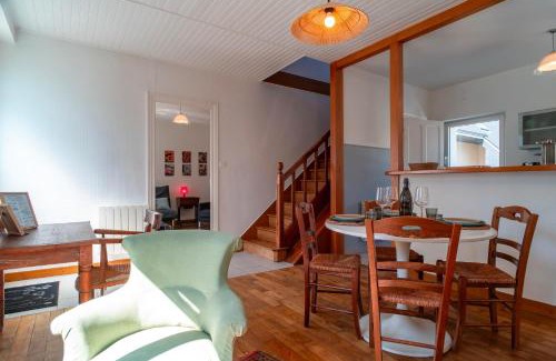 Crach House | Ti an dour -Au calme avec jardin 10mn de la plage